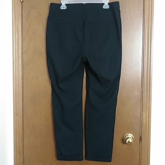 🆕H&M black pants - Picture 2 of 9